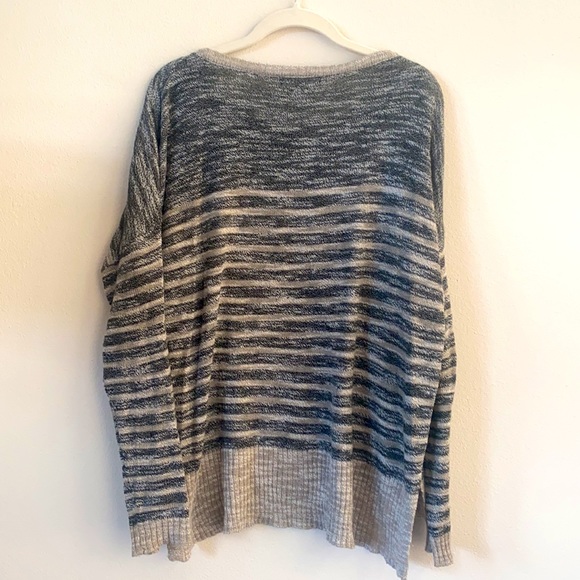 Jana Sweater - Picture 4 of 6